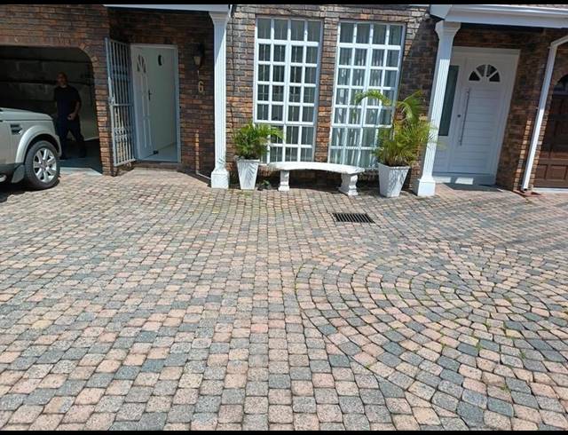 3 BEDROOM PROPERTY TO RENT IN ESSENWOOD